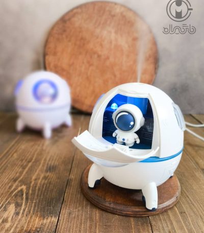 خرید چراغ مطالعه فضانورد